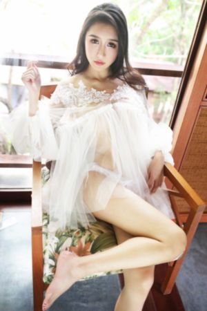 笼中女