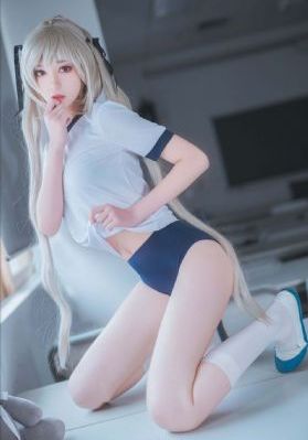 万斯